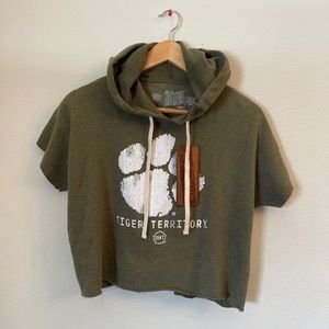 Retro Brand OHT Tigers Crop Hoodie